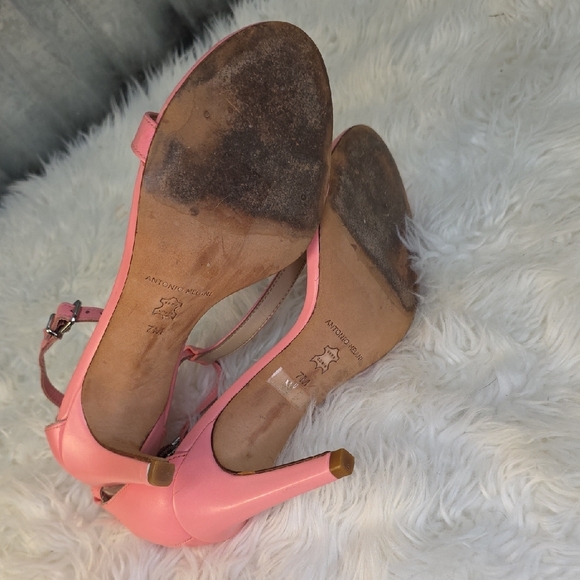 ANTONIO MELANI Pink T-Strap Heels - Picture 6 of 7